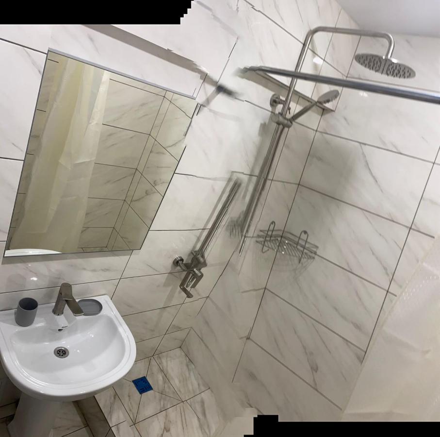 Гостевой Дом Атакар Hotell Gagra Exteriör bild