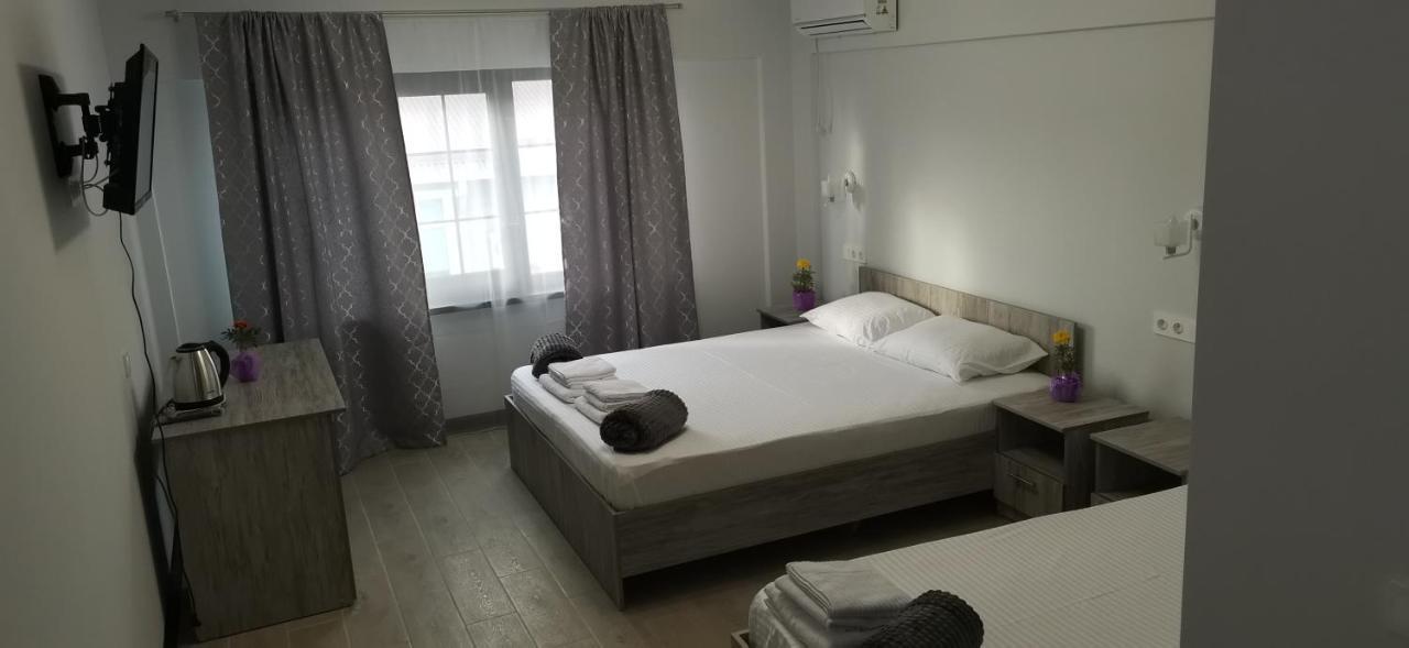 Гостевой Дом Атакар Hotell Gagra Exteriör bild