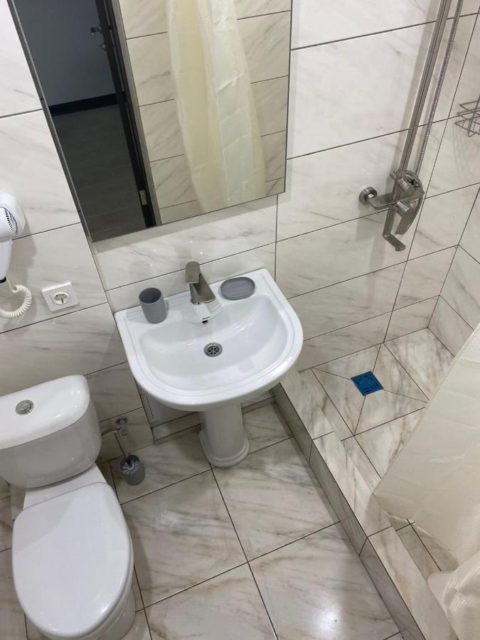 Гостевой Дом Атакар Hotell Gagra Exteriör bild